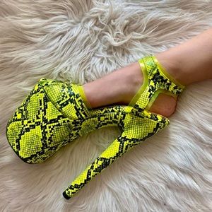 HELLA HEELS Venom Stiletto - 8 INCH